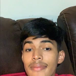 Meet your Posher, Ulises